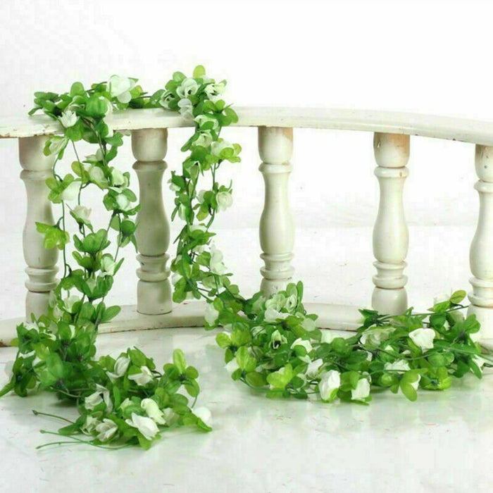  Festive floral decorations with 40 flower heads on a vine